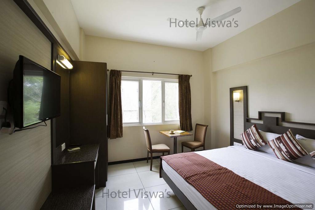 Hotel Viswas Tirupur Esterno foto